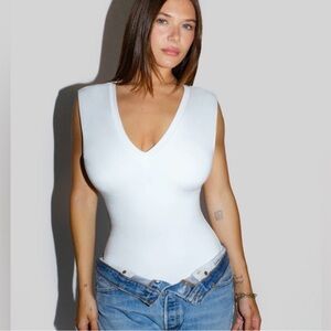 TA3 Shapey Sleeveless V Neck Top White